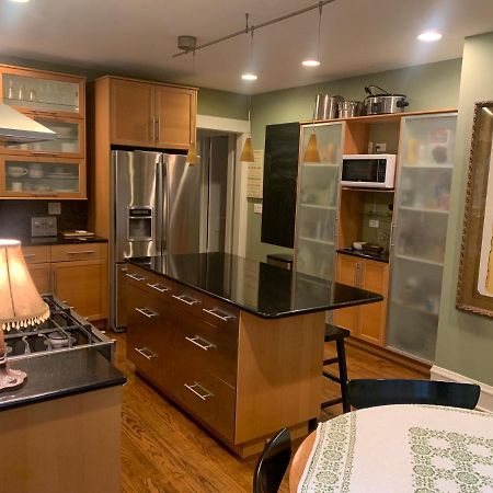 Oak Park Beauties - Tree Lined Streets - Walkable Appartement Buitenkant foto