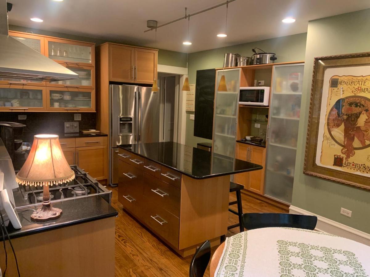 Oak Park Beauties - Tree Lined Streets - Walkable Appartement Buitenkant foto